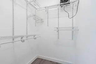 421 NE 1st St, Hallandale Beach, FL 33009 - Photo 23