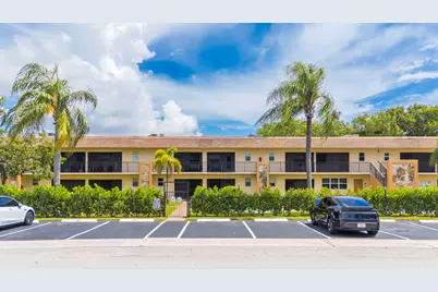 421 NE 1st Street #204, Hallandale Beach, FL 33009 - Photo 3
