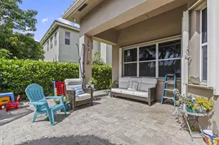 455 Cresta Cir, West Palm Beach, FL 33413 - Photo 15