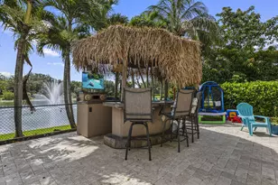 455 Cresta Cir, West Palm Beach, FL 33413 - Photo 11
