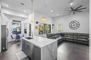 455 Cresta Cir, West Palm Beach, FL 33413 - Photo 31