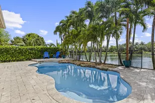 455 Cresta Cir, West Palm Beach, FL 33413 - Photo 3