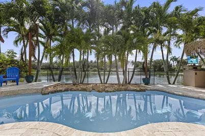 455 Cresta Circle, West Palm Beach, FL 33413 - Photo 3