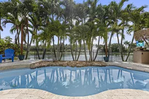 455 Cresta Cir, West Palm Beach, FL 33413 - Photo 3