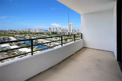 2500 Parkview Drive #1710, Hallandale Beach, FL 33009 - Photo 23