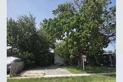 207 SE 7th Street, Dania Beach, FL 33004 - Photo 3
