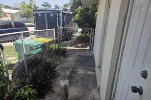 207 SE 7th St, Dania Beach, FL 33004 - Photo 21
