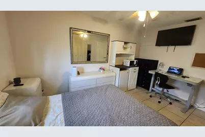 1726 NW 82nd Avenue, Coral Springs, FL 33071 - Photo 11