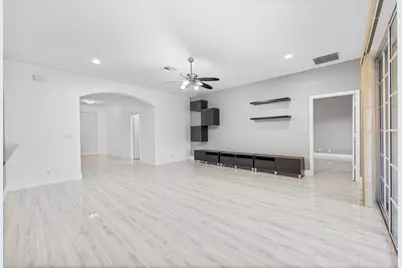 6752 Osage Circle, Greenacres, FL 33413 - Photo 29