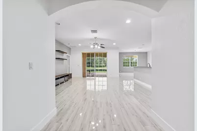 6752 Osage Circle, Greenacres, FL 33413 - Photo 5