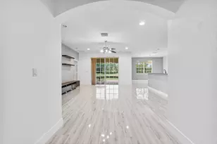 6752 Osage Cir, Greenacres, FL 33413 - Photo 5