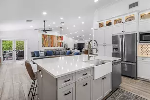 990 NW 8th St, Boca Raton, FL 33486 - Photo 9