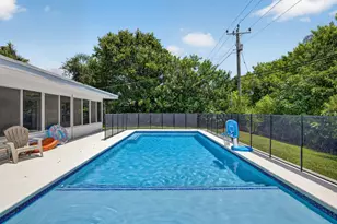 2409 N W Everglades Blvd, Stuart, FL 34994 - Photo 33
