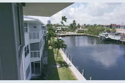 460 Paradise Isle Boulevard #301, Hallandale Beach, FL 33009 - Photo 1