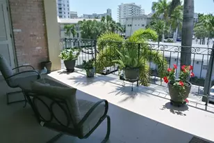 460 Paradise Isle Blvd, Hallandale Beach, FL 33009 - Photo 25