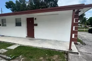 327 Silver Beach Rd, Lake Park, FL 33403 - Photo 3