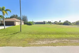 815 NW 28th Pl, Cape Coral, FL 33993 - Photo 1