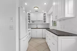 74 Mansfield B, Boca Raton, FL 33434 - Photo 13