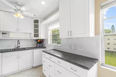 74 Mansfield B, Boca Raton, FL 33434 - Photo 23