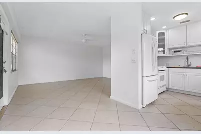 74 Mansfield B, Boca Raton, FL 33434 - Photo 11
