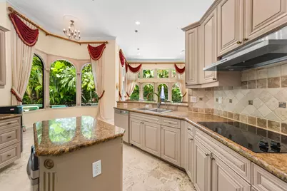 10253 NW 66th Drive, Parkland, FL 33076 - Photo 9