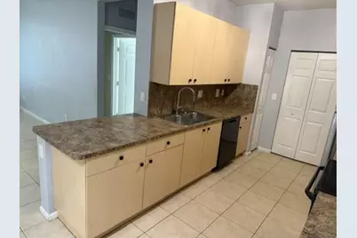 3569 Forest Hill Boulevard #115, Palm Springs, FL 33406 - Photo 11