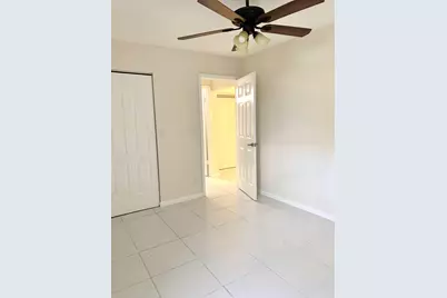 3104 Waterview Circle, Palm Springs, FL 33461 - Photo 9