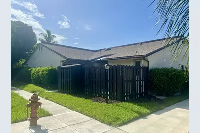 3104 Waterview Circle, Palm Springs, FL 33461 - Photo 1