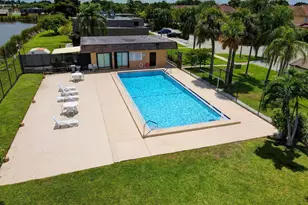 1201 Waterview Cir, Palm Springs, FL 33461 - Photo 33