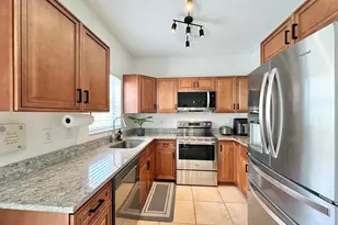 639 NW 130th Way, Pembroke Pines, FL 33028 - Photo 5