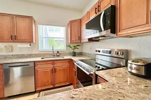639 NW 130th Way, Pembroke Pines, FL 33028 - Photo 7