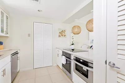11818 Pebblewood Drive, Wellington, FL 33414 - Photo 9