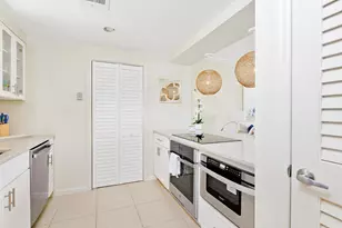 11818 Pebblewood Dr, Wellington, FL 33414 - Photo 9