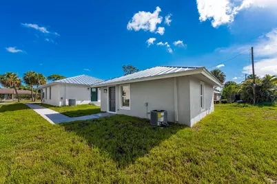 3018 SE Iris Street #2, Stuart, FL 34997 - Photo 1