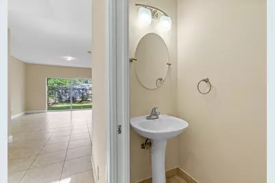809 Talia Circle E #809, Lake Worth Beach, FL 33461 - Photo 3