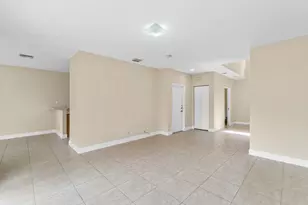 809 Talia Circle E, Lake Worth Beach, FL 33461 - Photo 11