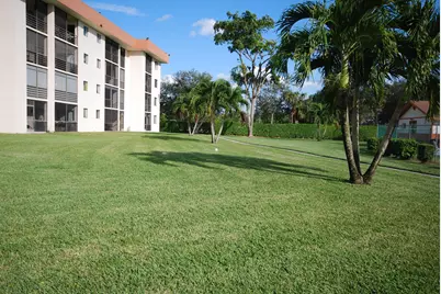 5917 Via Vermilya #308, Lake Worth, FL 33462 - Photo 15