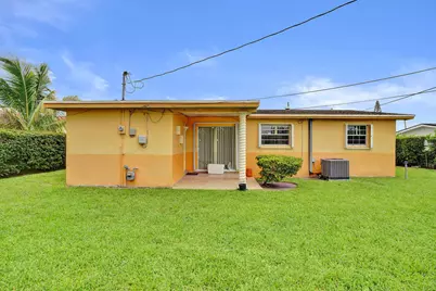 18800 NW 43rd Avenue, Miami Gardens, FL 33055 - Photo 5