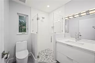 828 NE 17th Way, Fort Lauderdale, FL 33304 - Photo 21
