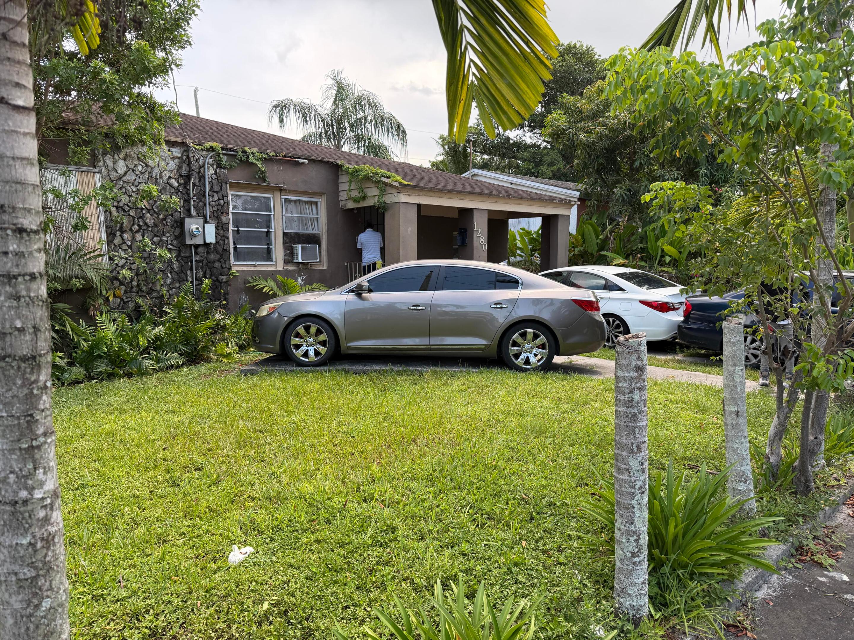 1280 NW 51st St - 1280 NW 51st St, Miami, FL 33142 Luxury Property | Jose Angel Pina