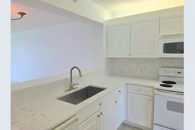 7751 Southampton Terrace #201, Tamarac, FL 33321 - Photo 11