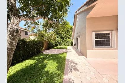 11042 Topeka Place, Cooper City, FL 33026 - Photo 31
