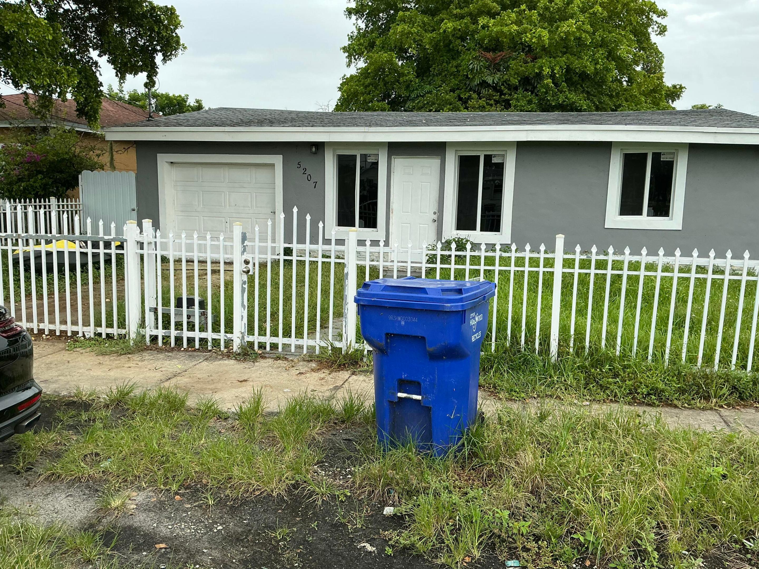 5207 Fletcher St - 5207 Fletcher St, Hollywood, FL 33021 Luxury Property | Jose Angel Pina