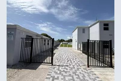 4393 Windsor Avenue #15, West Palm Beach, FL 33407 - Photo 1