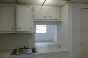 2940 NE 203rd St, Aventura, FL 33180 - Photo 11