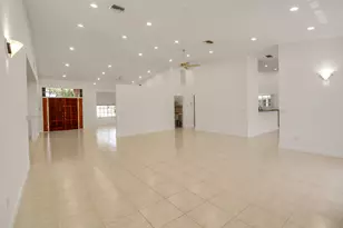 551 NW 108th Ave, Plantation, FL 33324 - Photo 11