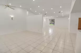 551 NW 108th Ave, Plantation, FL 33324 - Photo 5