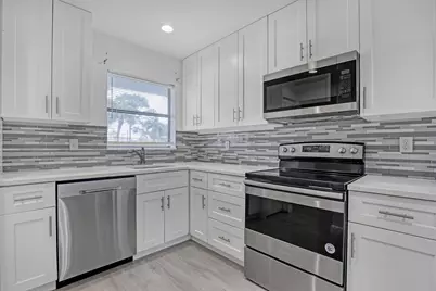 4575 Lucerne Lakes Boulevard #103, Lake Worth, FL 33467 - Photo 7