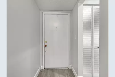 4575 Lucerne Lakes Boulevard #103, Lake Worth, FL 33467 - Photo 5