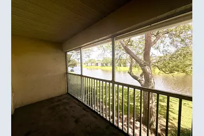 7206 Glenmoor Drive, West Palm Beach, FL 33409 - Photo 17